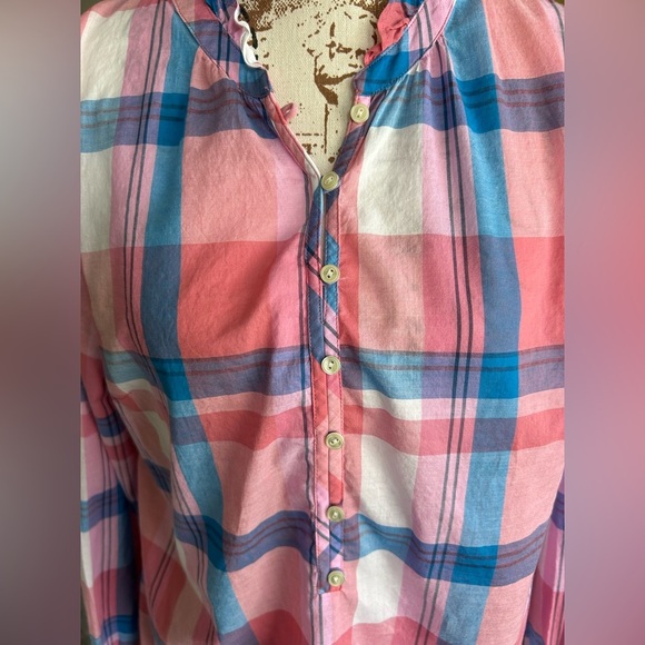 Talbots women’s blouse in pink and blue plaid with ruffle neckline size small - Picture 3 of 8